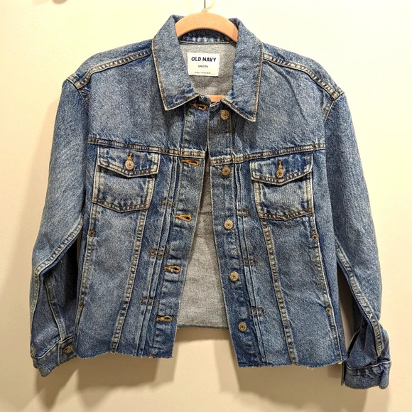 Cropped Jean Jacket Petite - Picture 2 of 8